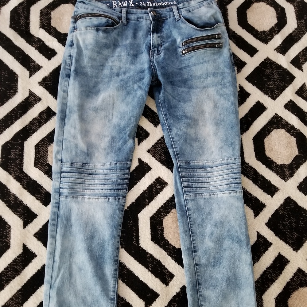 Skinny jeans